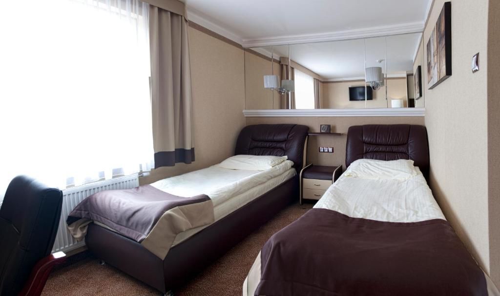 Отель M Hotel Sosnowiec Сосновец
