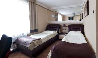 Отель M Hotel Sosnowiec Сосновец Стандартный двухместный номер с 2 отдельными кроватями-2